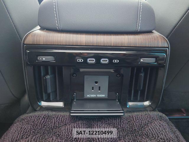 Toyota CROWN SEDAN 2025-01 7722197-23