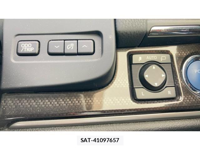 Toyota CROWN SEDAN 2015-09 7722253-13