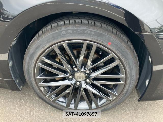 Toyota CROWN SEDAN 2015-09 7722253-2