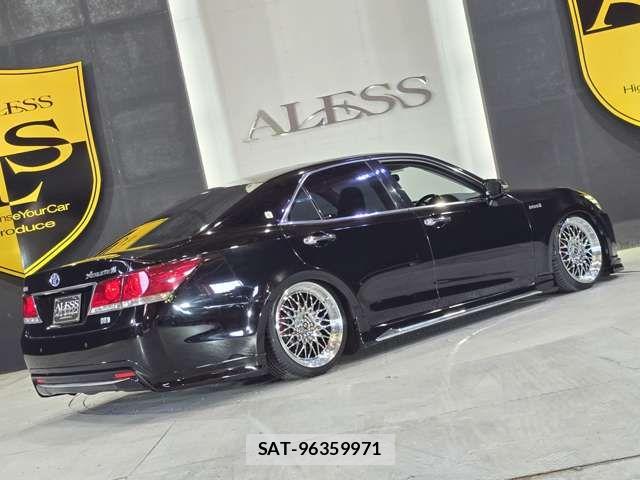 Toyota CROWN SEDAN 2013-07 7722239-1