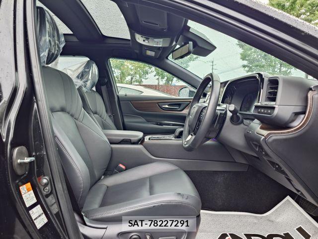Toyota CROWN SEDAN 2024-01 7722196-9