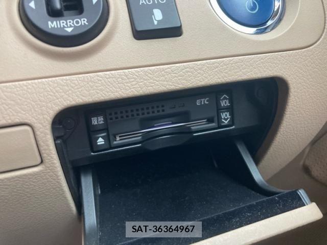 Toyota CROWN SEDAN 2011-09 7722264-15
