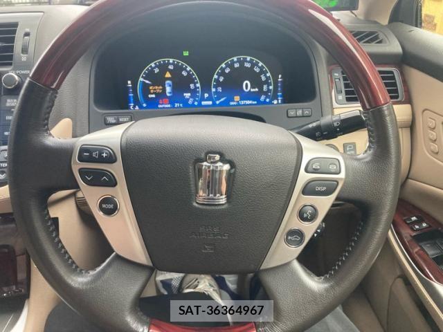 Toyota CROWN SEDAN 2011-09 7722264-17