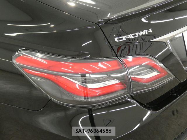 Toyota CROWN SEDAN 2018-09 7722211-11