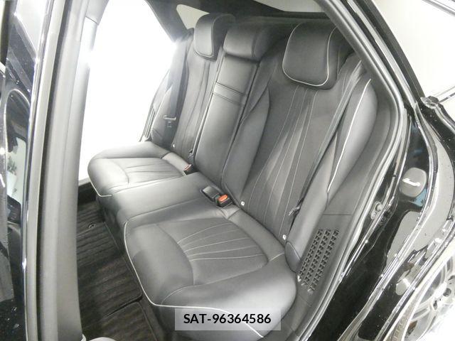 Toyota CROWN SEDAN 2018-09 7722211-16