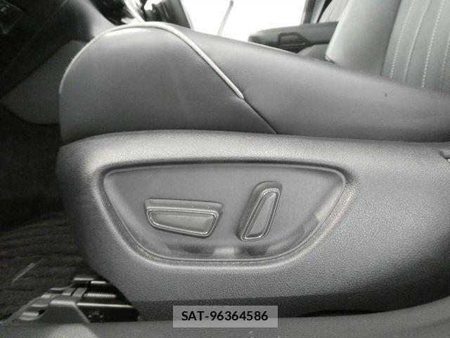 Toyota CROWN SEDAN 2018-09 7722211-19
