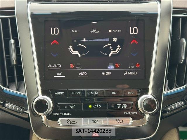 Toyota CROWN SEDAN 2018-06 7722216-23