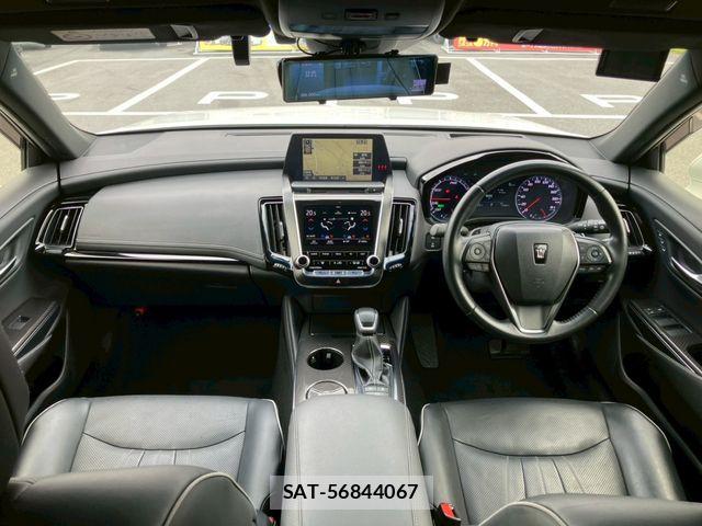 Toyota CROWN SEDAN 2018-08 7722209-9