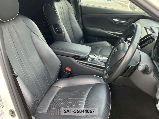 Toyota CROWN SEDAN 2018-08 7722209-10