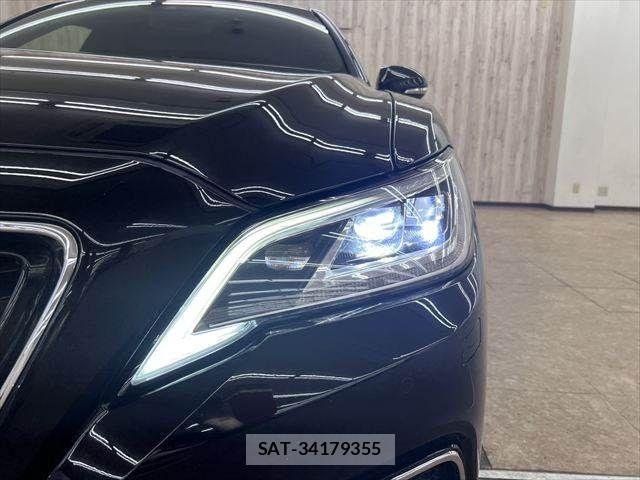 Toyota CROWN SEDAN 2018-07 7722231-10