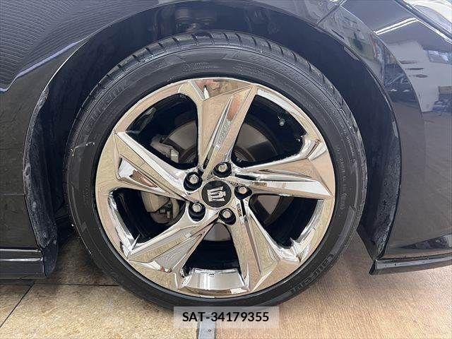 Toyota CROWN SEDAN 2018-07 7722231-12