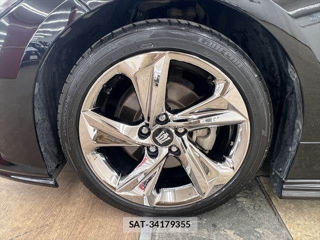 Toyota CROWN SEDAN 2018-07 7722231-28