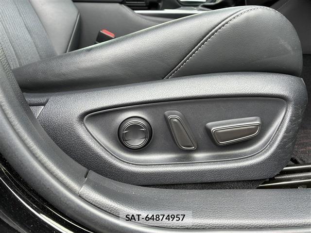 Toyota CROWN SEDAN 2021-02 7722210-11