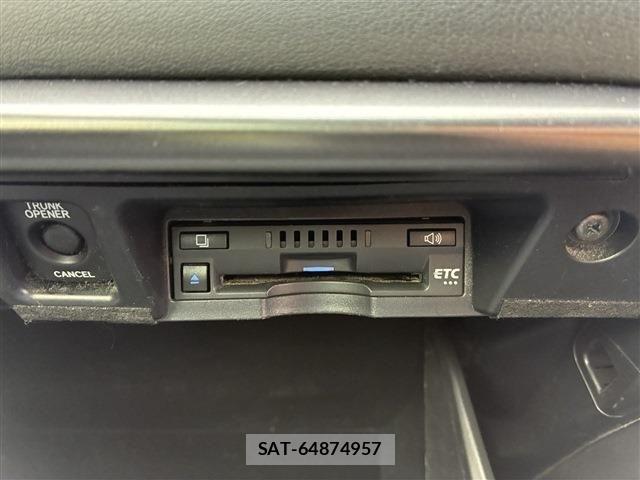 Toyota CROWN SEDAN 2021-02 7722210-18