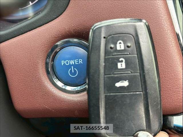 Toyota CROWN SEDAN 2018-07 7722215-27