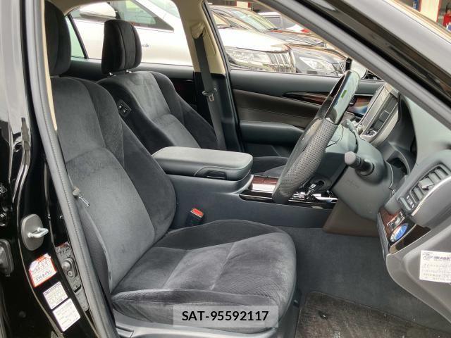 Toyota CROWN SEDAN 2016-03 7722226-7