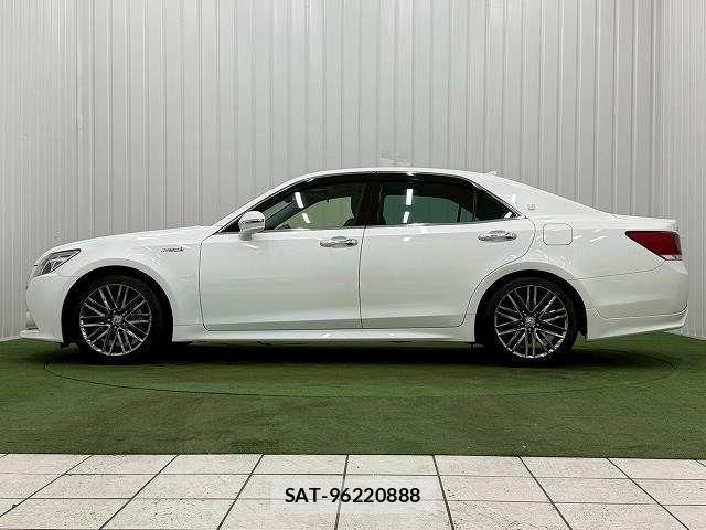 Toyota CROWN SEDAN 2013-04 7722240-13