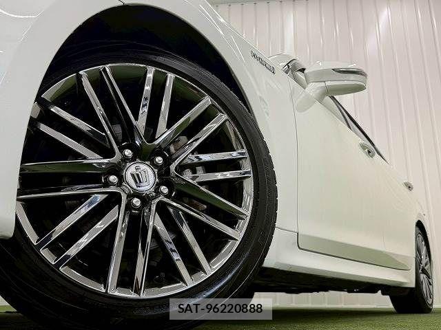 Toyota CROWN SEDAN 2013-04 7722240-18