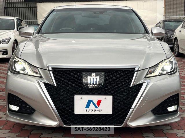 Toyota CROWN SEDAN 2017-06 7783854-13