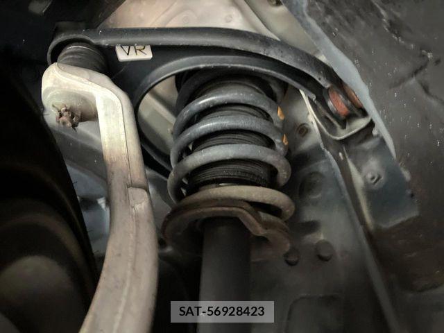 Toyota CROWN SEDAN 2017-06 7783854-18
