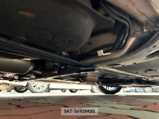 Toyota CROWN SEDAN 2017-06 7783854-19