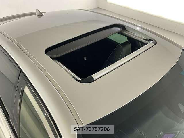Toyota CROWN SEDAN 2018-09 7783863-11