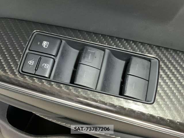 Toyota CROWN SEDAN 2018-09 7783863-15