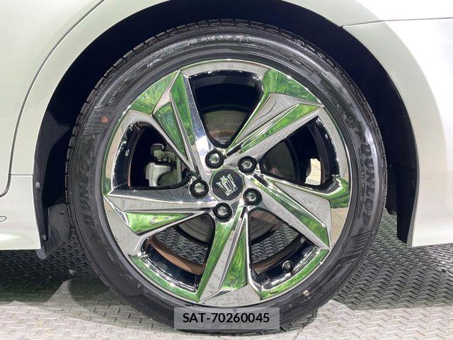 Toyota CROWN SEDAN 2018-12 7783879-12