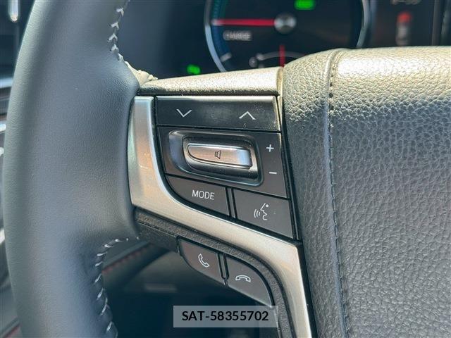 Toyota CROWN SEDAN 2017-09 7783862-26