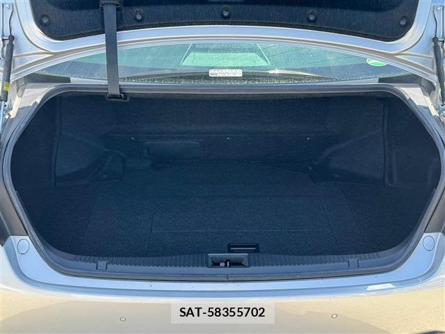 Toyota CROWN SEDAN 2017-09 7783862-6