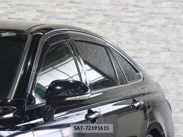 Toyota CROWN SEDAN 2018-07 7783877-16