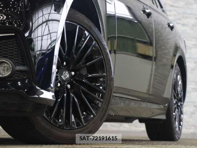 Toyota CROWN SEDAN 2018-07 7783877-18