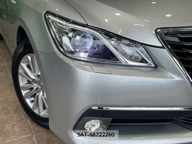 Toyota CROWN SEDAN 2013-04 7783847-11