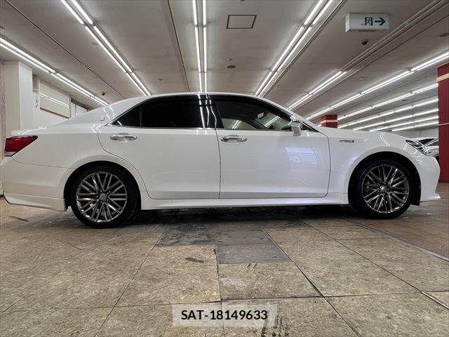 Toyota CROWN SEDAN 2016-08 7783849-15