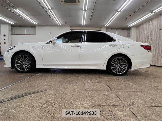 Toyota CROWN SEDAN 2016-08 7783849-19