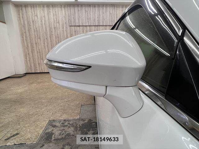 Toyota CROWN SEDAN 2016-08 7783849-25