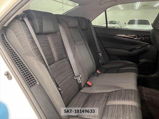 Toyota CROWN SEDAN 2016-08 7783849-7