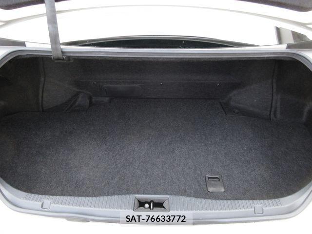 Toyota CROWN SEDAN 2016-09 7783850-17