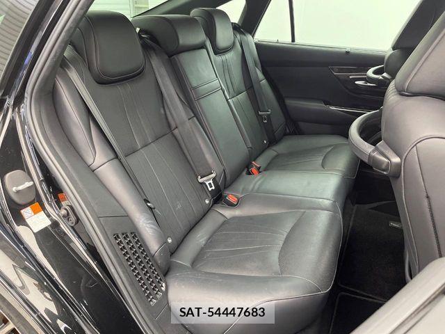 Toyota CROWN SEDAN 2019-06 7783881-14