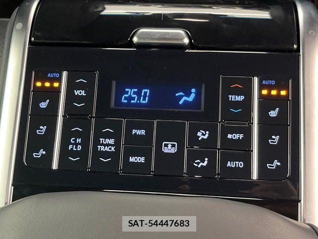 Toyota CROWN SEDAN 2019-06 7783881-7