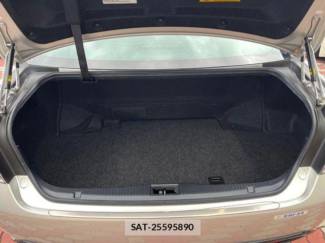 Toyota CROWN SEDAN 2016-10 7783865-10