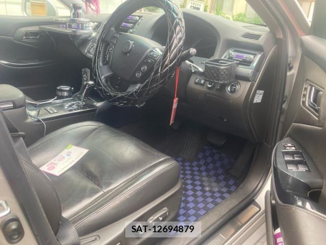 Toyota CROWN SEDAN 2009-10 7875932-11