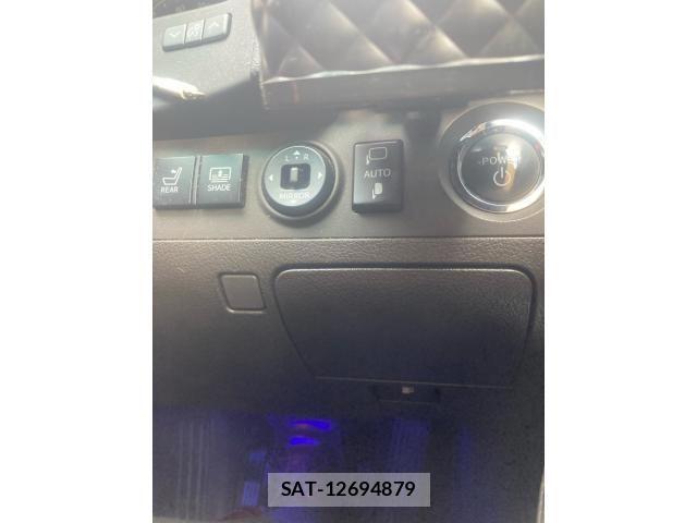 Toyota CROWN SEDAN 2009-10 7875932-16