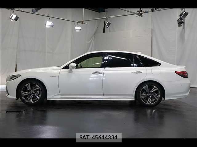 Toyota CROWN SEDAN 2018-06 7875908-14
