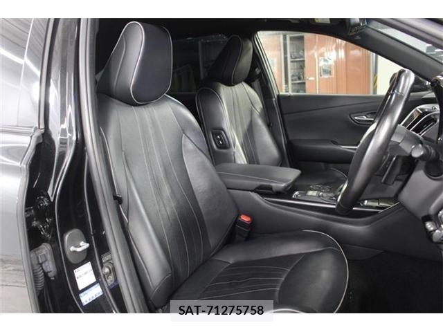 Toyota CROWN SEDAN 2018-07 7875911-26