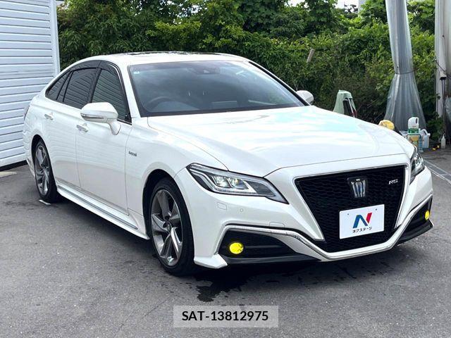 Toyota CROWN SEDAN 2019-01 7875909-16