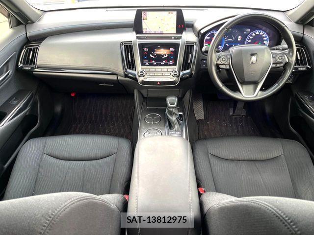 Toyota CROWN SEDAN 2019-01 7875909-1
