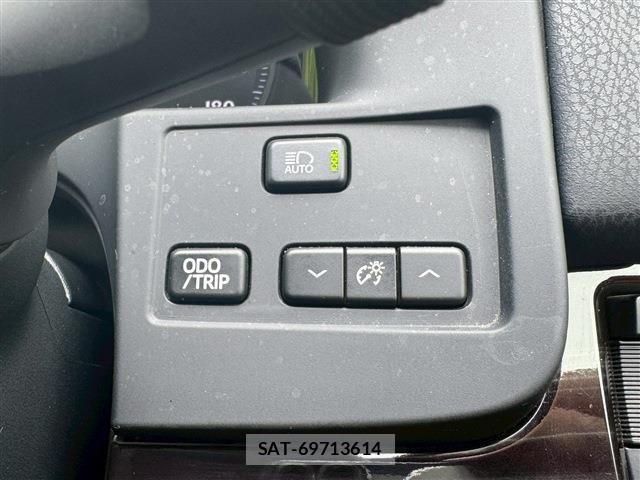 Toyota CROWN SEDAN 2017-05 7875912-20