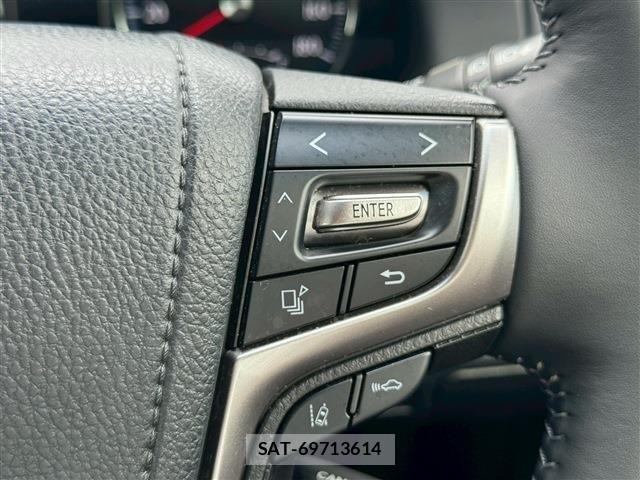 Toyota CROWN SEDAN 2017-05 7875912-28