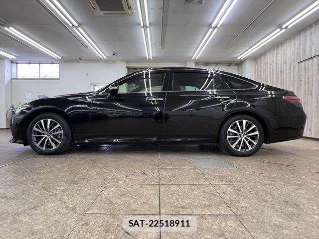 Toyota CROWN SEDAN 2019-06 7875914-19